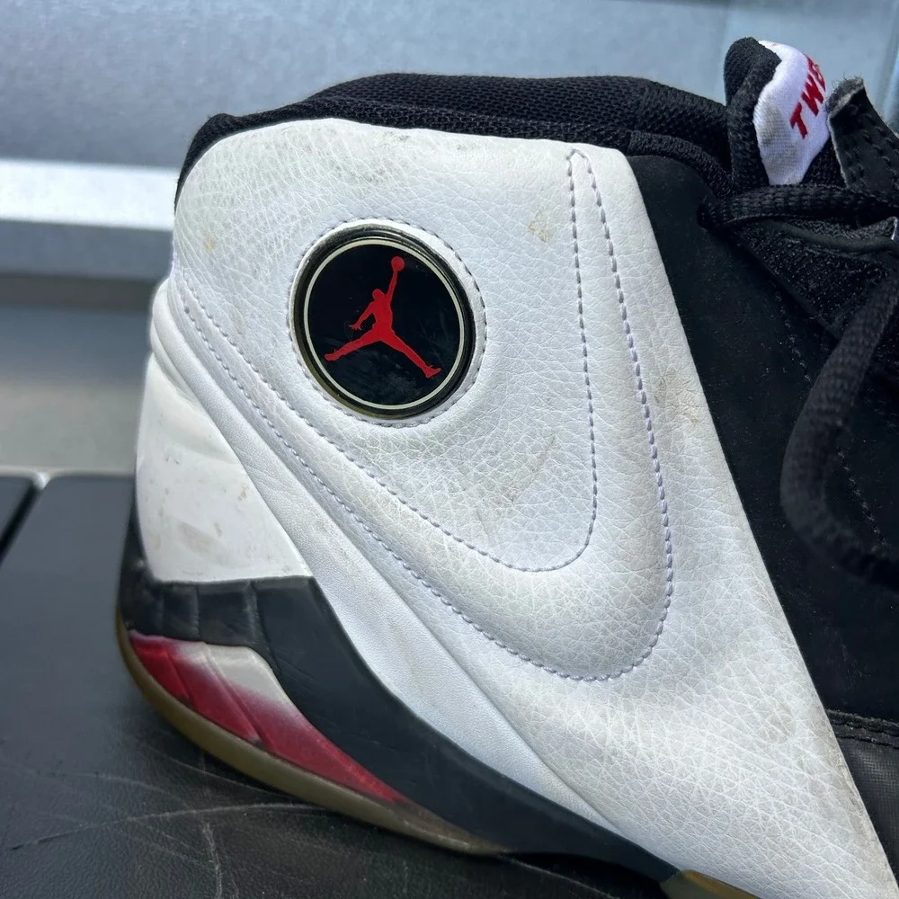 Jordan Icons Mens Size 15 Black White Varsity Red Basketball Shoes 3938523-002